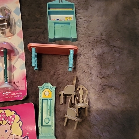 Vintage Mannix Dollhouse Furniture Sets - Picture 4 of 7